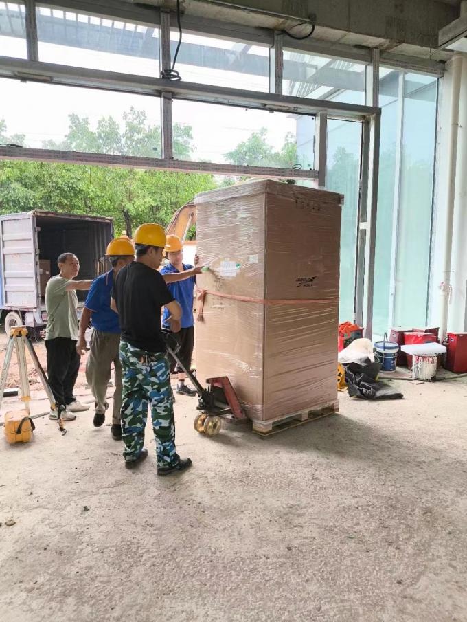 SANTAK Castillo 3C3 HD Tres fases 80KVA 80KW Torre en línea UPS modular interna para redes de centros de datos Telecomunicaciones 6