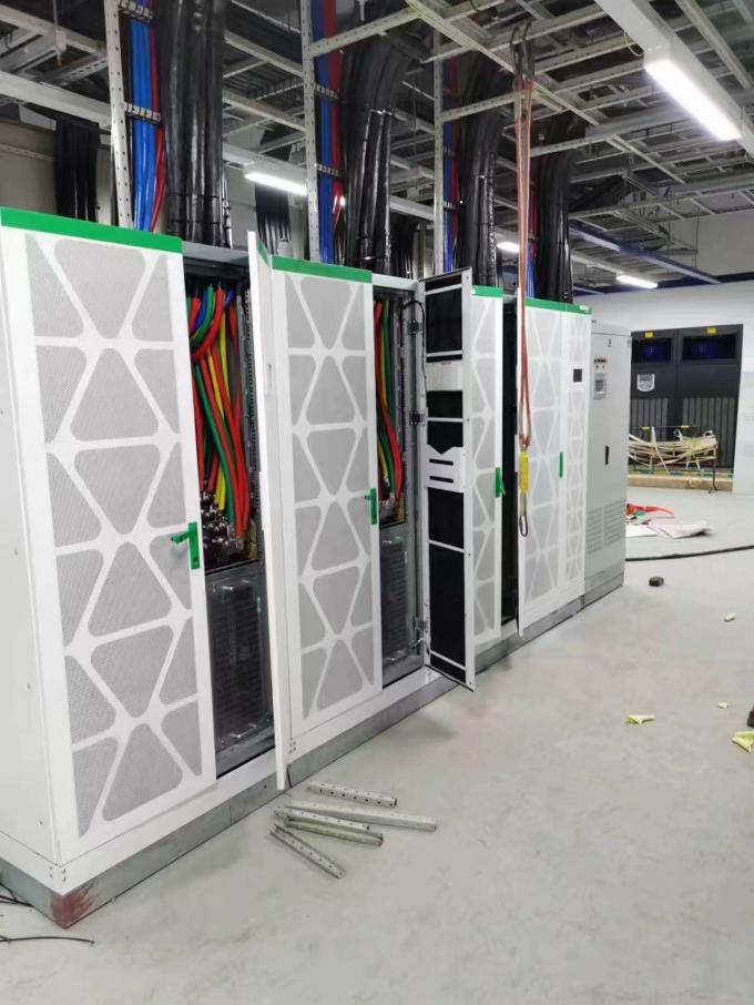 SANTAK Castillo 3C3 HD Tres fases 80KVA 80KW Torre en línea UPS modular interna para redes de centros de datos Telecomunicaciones 17